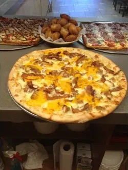 Gio's Pizza catering tray