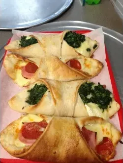 Gio's Pizza food display