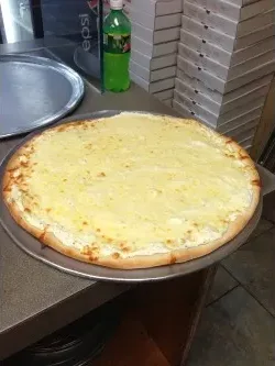 Gio's Pizza fresh pizza