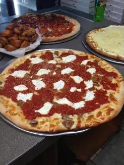 Gio's Pizza menu items